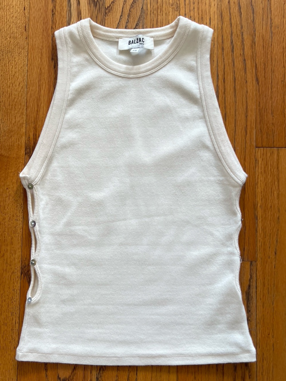 Balzac Cream Ribbed Snap-Shoulder Tank